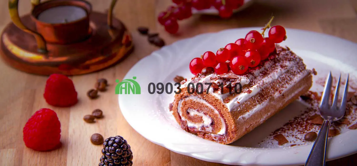 bánh trứng cuộn kem